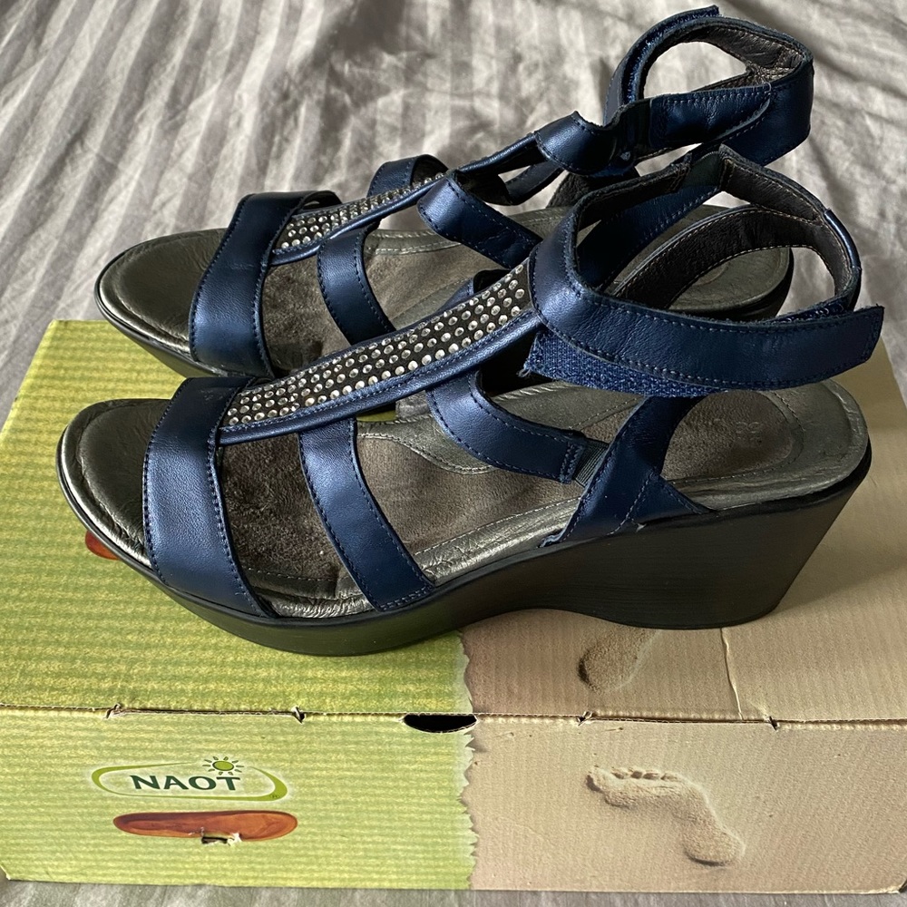 Naot dress shoes